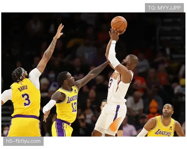 奥卡福通过挡拆提升内线得分效率领先尼克斯同位置队友