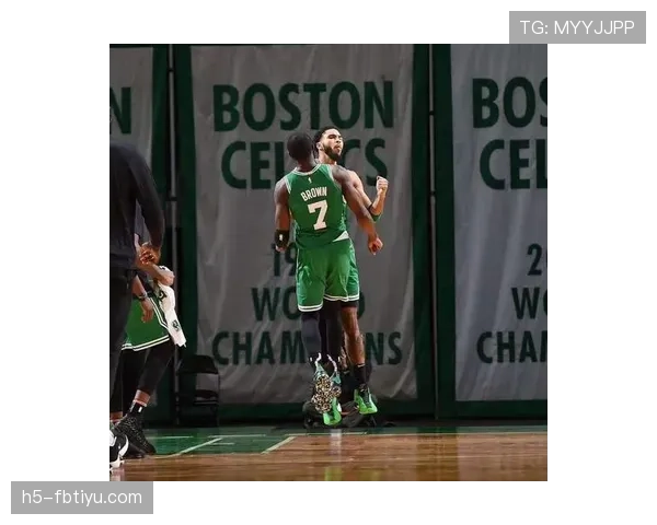 塔图姆挡拆提升得分效率明显，拉开与字母哥关键回合表现差距