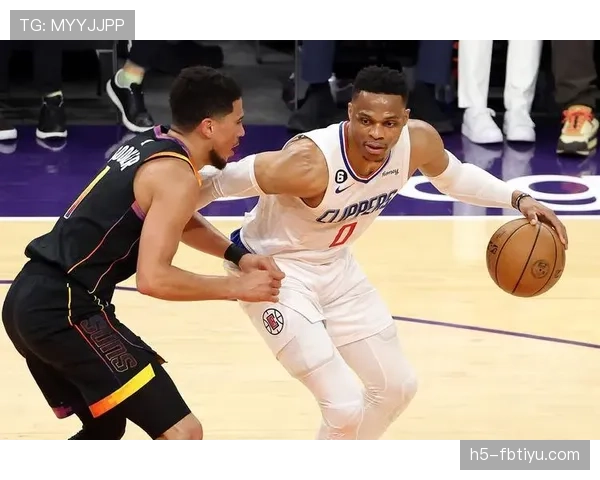 拉塞尔·威斯布鲁克突破对位制造多次得分机会效率明显提升